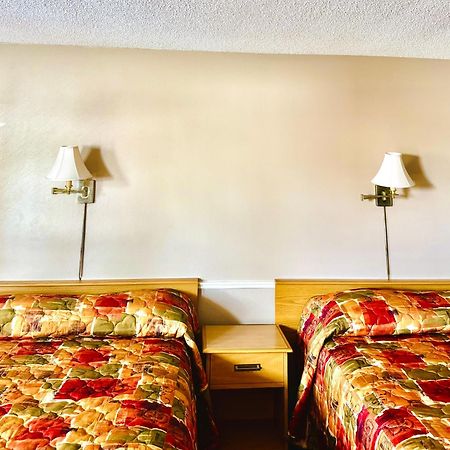 سولت سانت ماري Adams Motel المظهر الخارجي الصورة