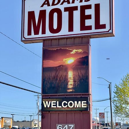 سولت سانت ماري Adams Motel المظهر الخارجي الصورة
