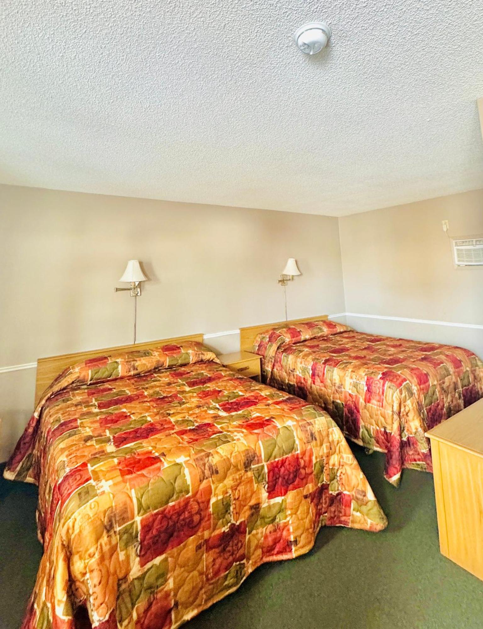 سولت سانت ماري Adams Motel المظهر الخارجي الصورة