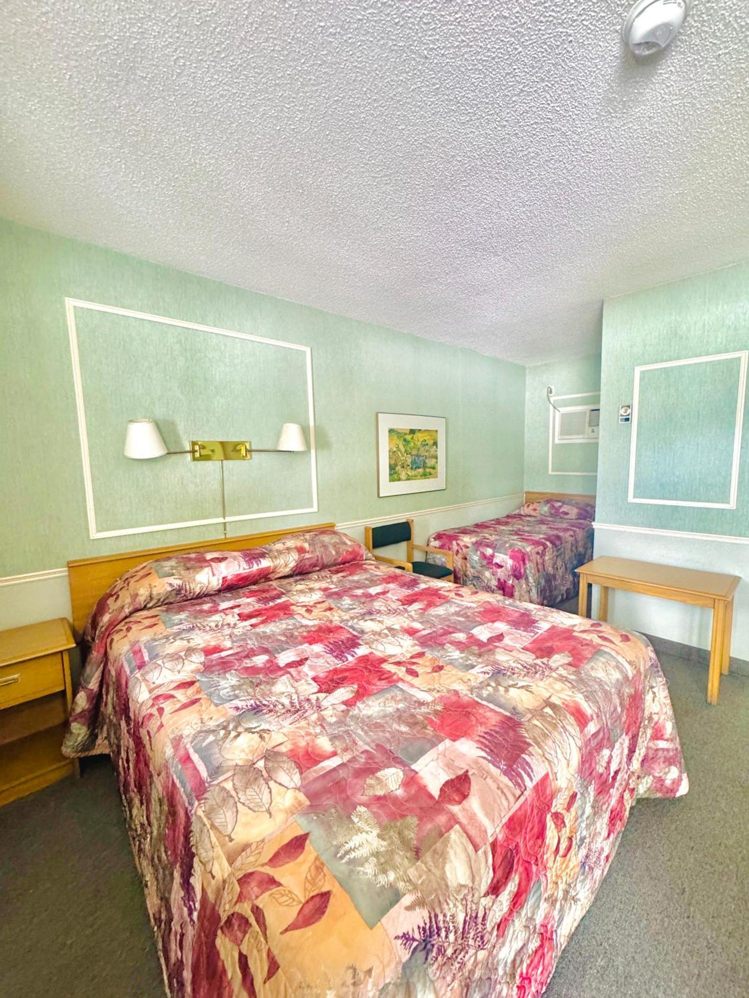 سولت سانت ماري Adams Motel المظهر الخارجي الصورة