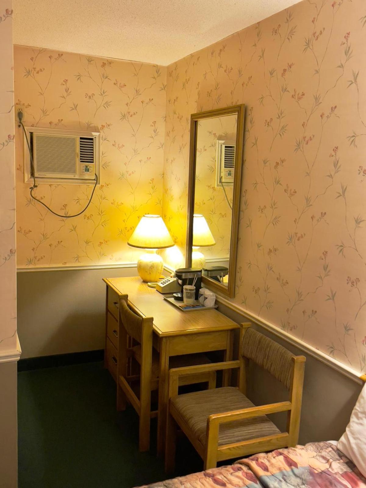 سولت سانت ماري Adams Motel المظهر الخارجي الصورة