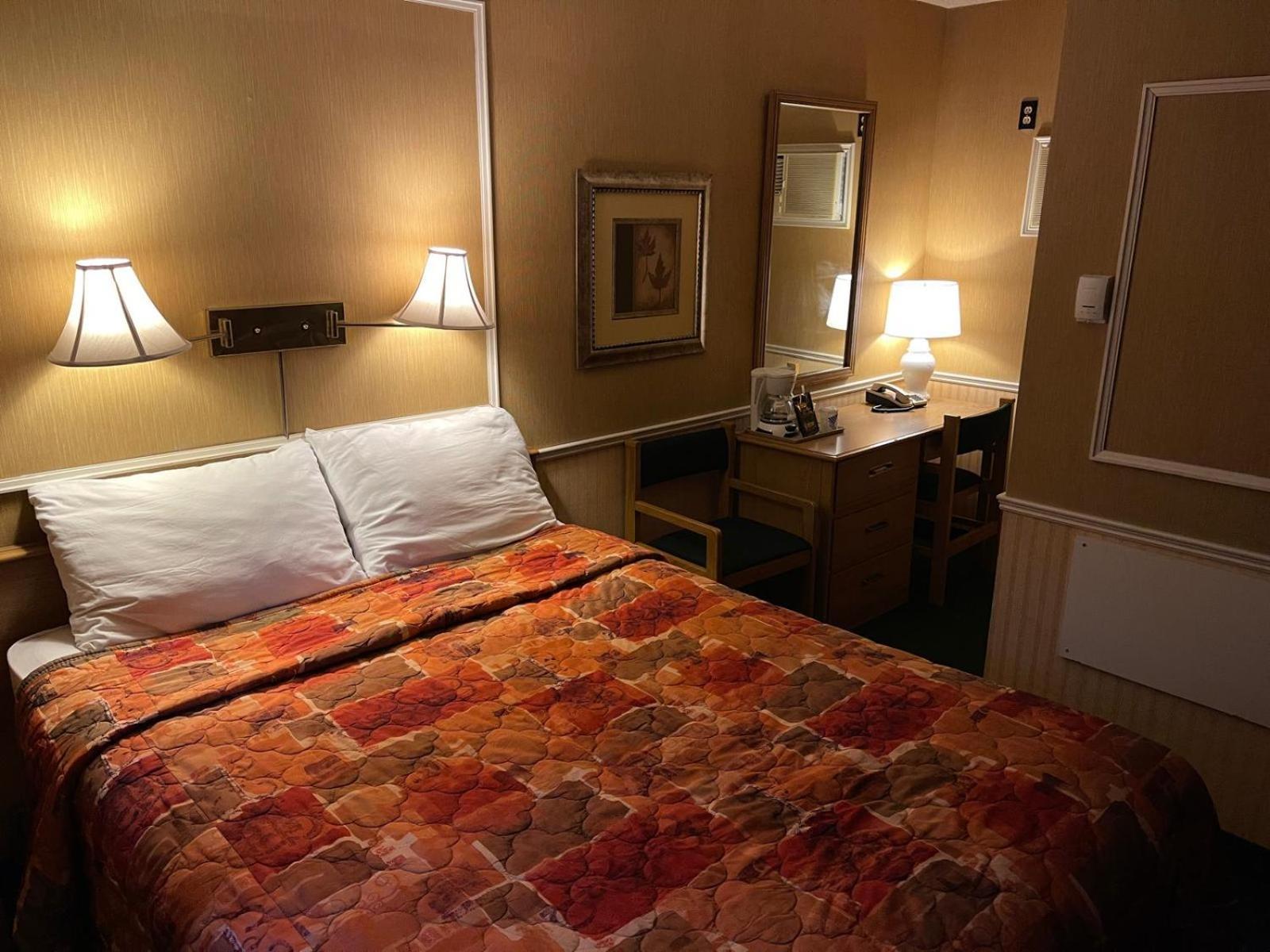 سولت سانت ماري Adams Motel المظهر الخارجي الصورة